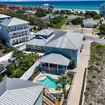 5 Bed, 5 Bath Beach Home/Only A 3 Minute Walk To The Beach! Sleeps 12