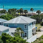 5 Bed, 5 Bath Beach Home/Only A 3 Minute Walk To The Beach! Sleeps 12