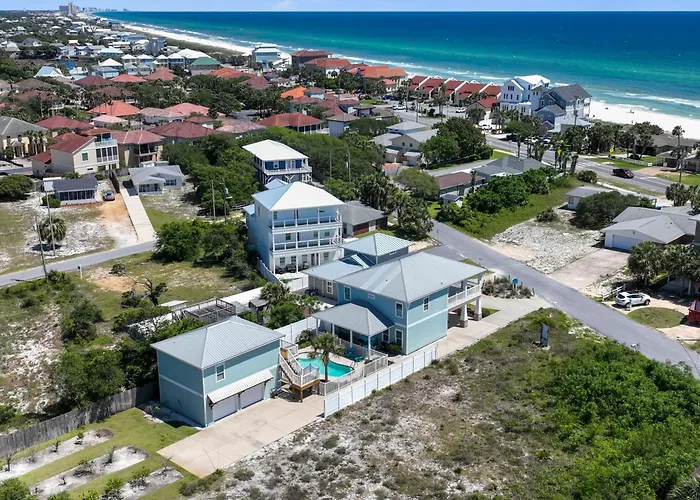 5 Bed, 5 Bath Beach Home/Only A 3 Minute Walk To The Beach! Sleeps 12