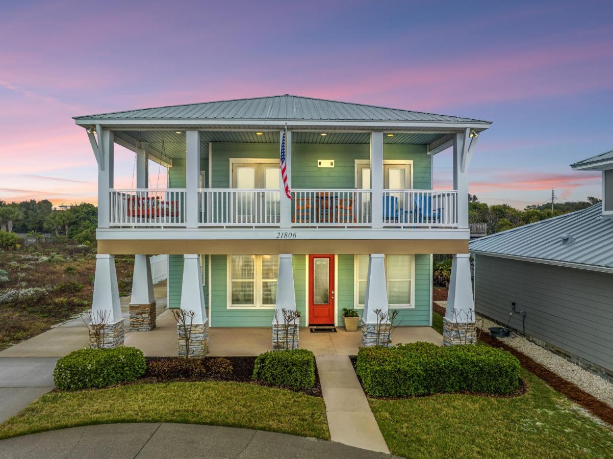 5 Bed, 5 Bath Home/only A 3 Minute Walk To The Beach! Sleeps 12