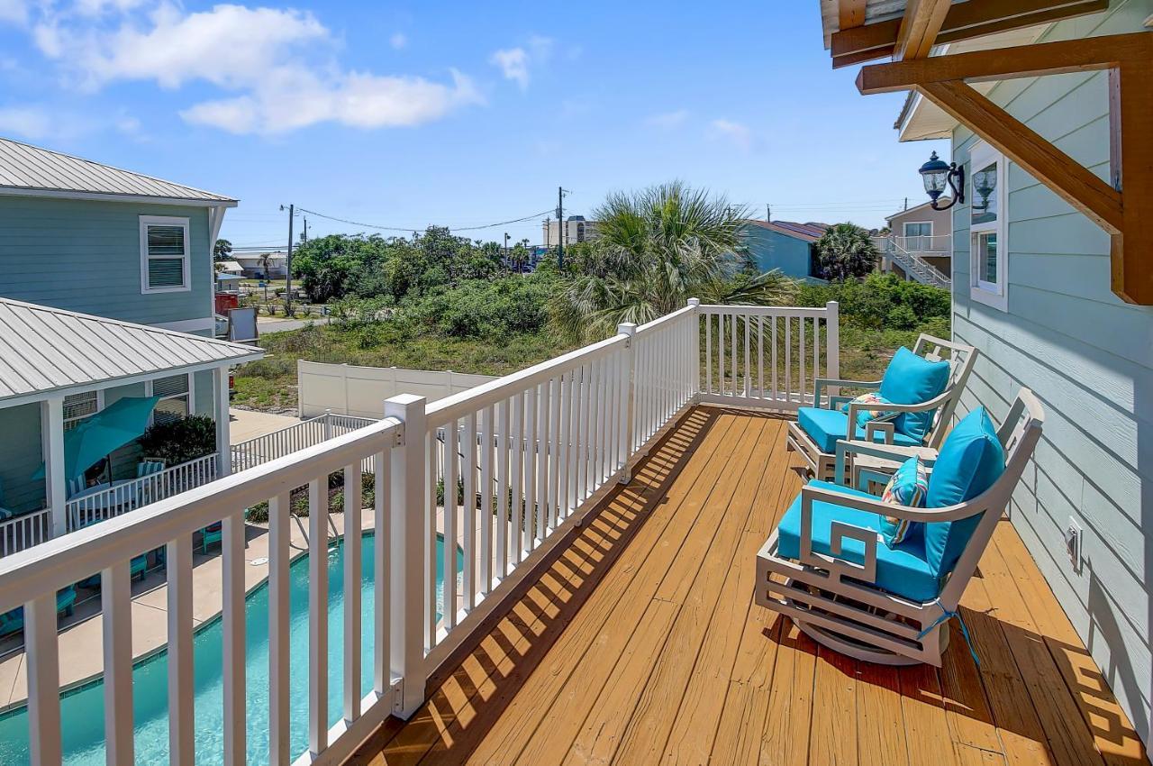 5 Bed, 5 Bath Home/only A 3 Minute Walk To The Beach! Sleeps 12 *