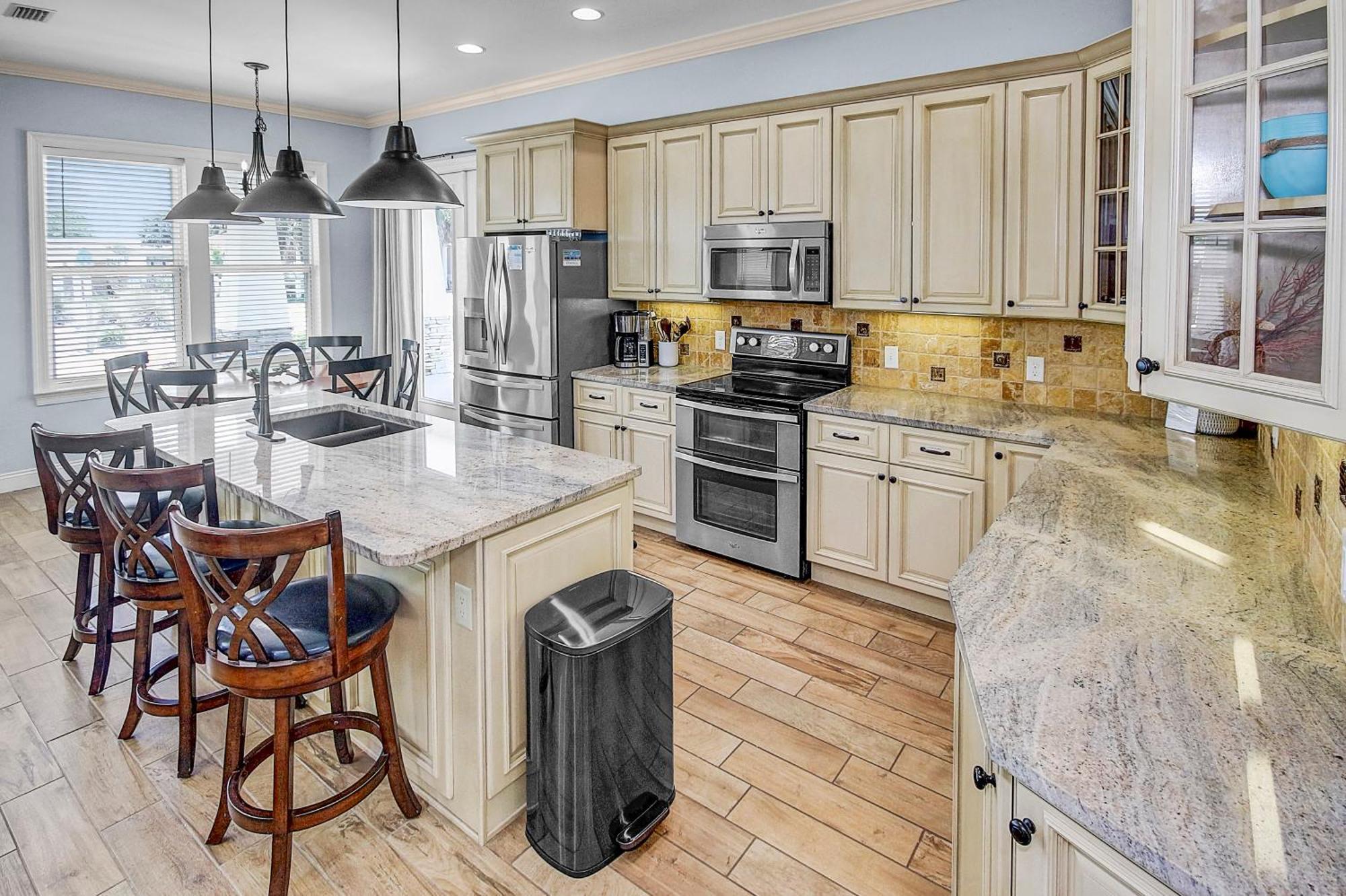 5 Bed, 5 Bath Home/only A 3 Minute Walk To The Beach! Sleeps 12 * Panama City Beach
