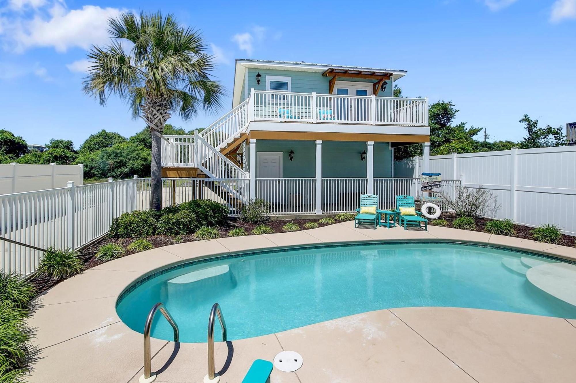 5 Bed, 5 Bath Home/only A 3 Minute Walk To The Beach! Sleeps 12 * Panama City Beach