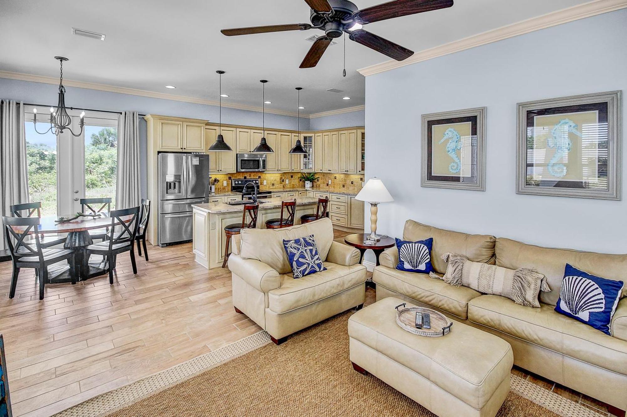 5 Bed, 5 Bath Home/only A 3 Minute Walk To The Beach! Sleeps 12 * Panama City Beach