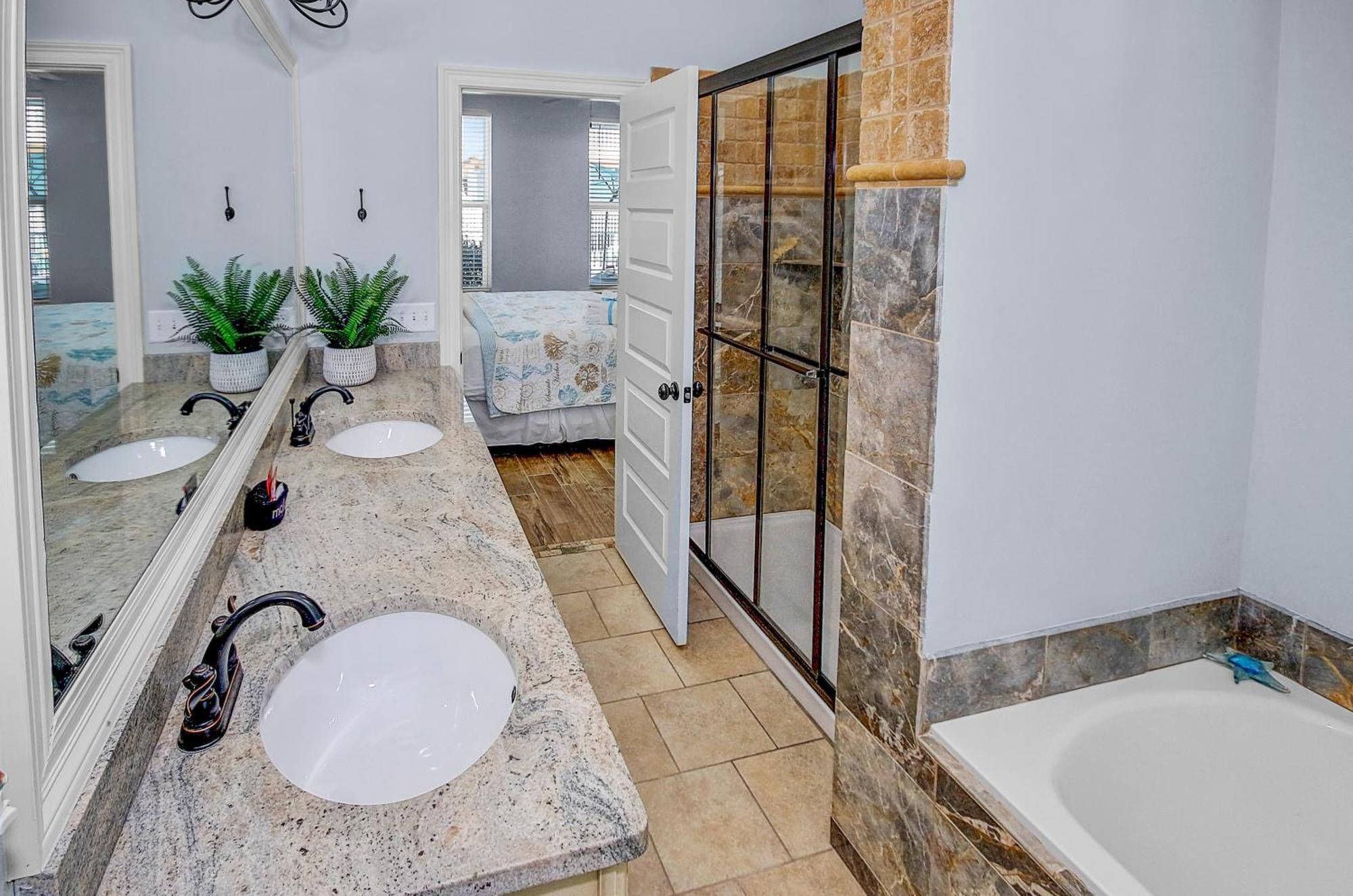 Holiday home 5 Bed, 5 Bath Home/only A 3 Minute Walk To The Beach! Sleeps 12 Panama City Beach