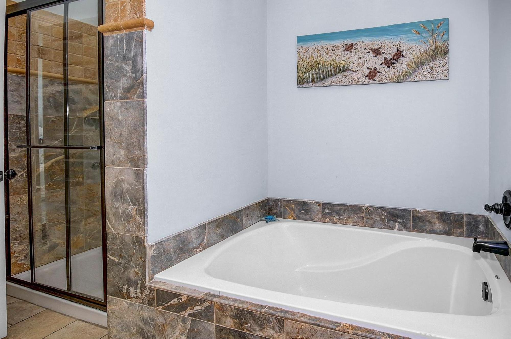 5 Bed, 5 Bath Home/only A 3 Minute Walk To The Beach! Sleeps 12 * Panama City Beach
