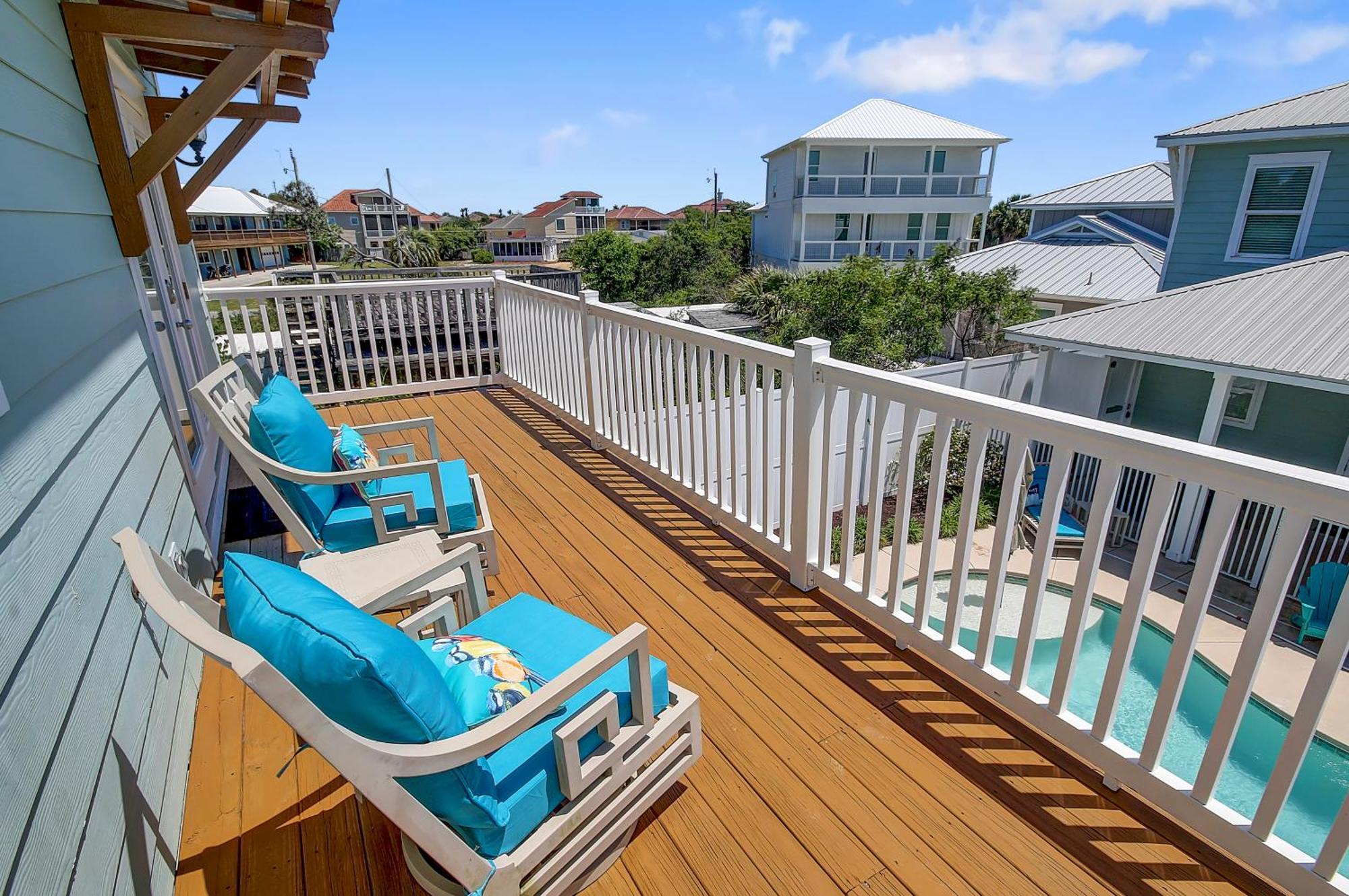 5 Bed, 5 Bath Home/only A 3 Minute Walk To The Beach! Sleeps 12 *