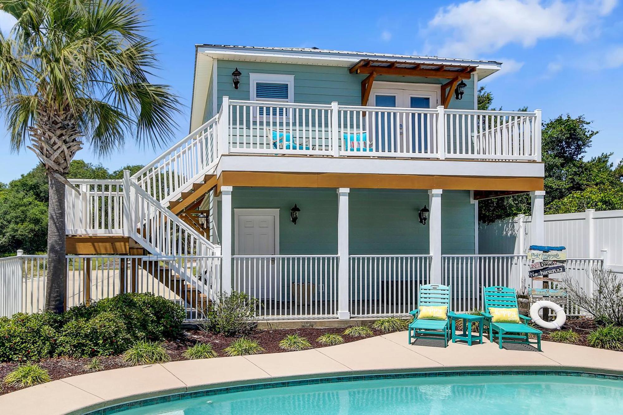 5 Bed, 5 Bath Home/only A 3 Minute Walk To The Beach! Sleeps 12 Holiday home *